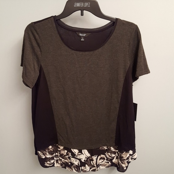 Simply Vera Vera Wang Tops - Simply Vera by Vera Wang Short Sleeve Top in Med